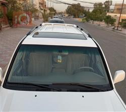 تۆیۆتا لاند کروزەر